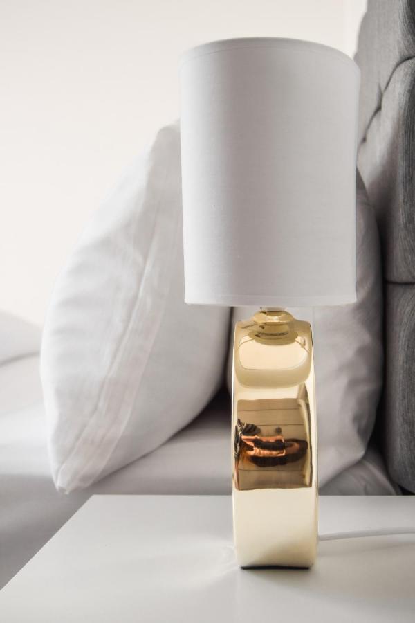 Morland Apartments - Hornchurch ロンドン エクステリア 写真
